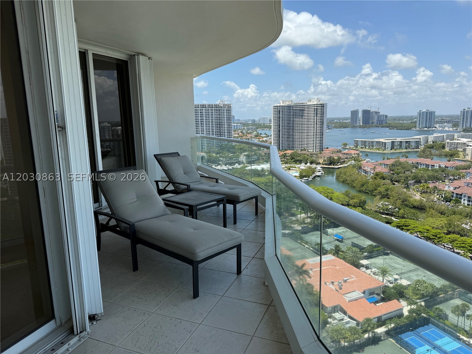 Williams Island - Residential