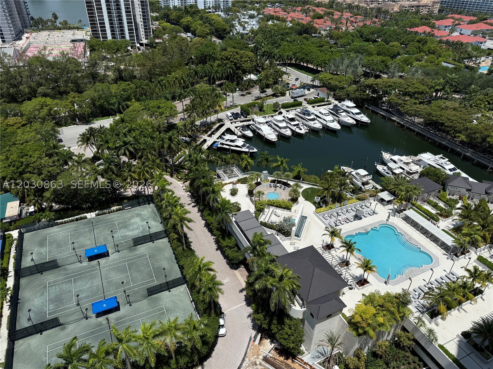 Williams Island - Residential