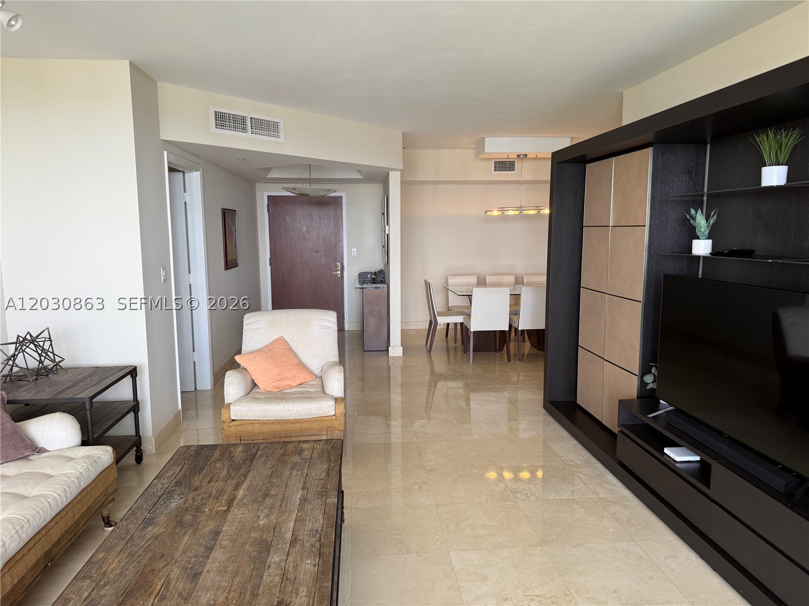 Williams Island - Residential