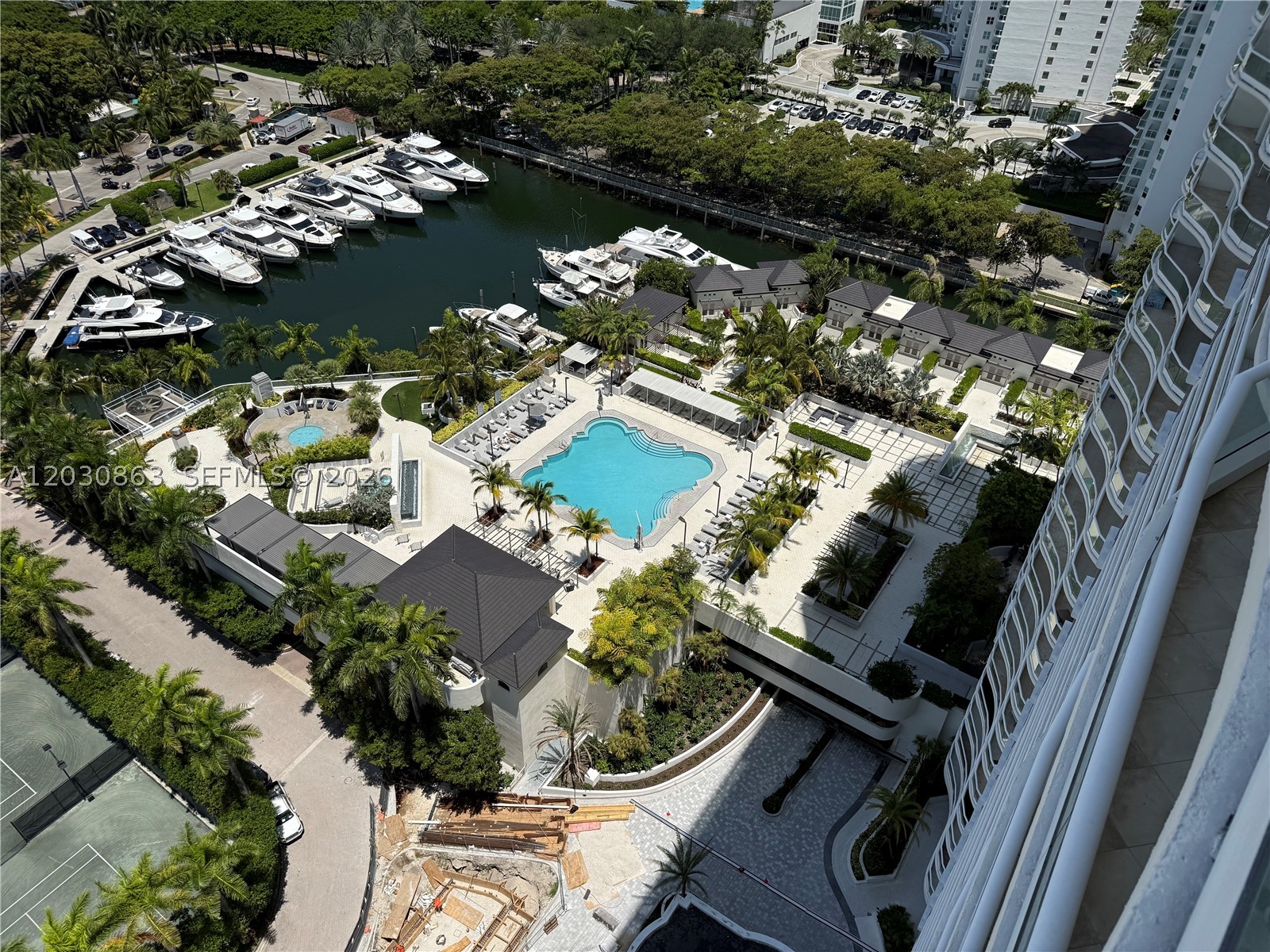 Williams Island - Residential