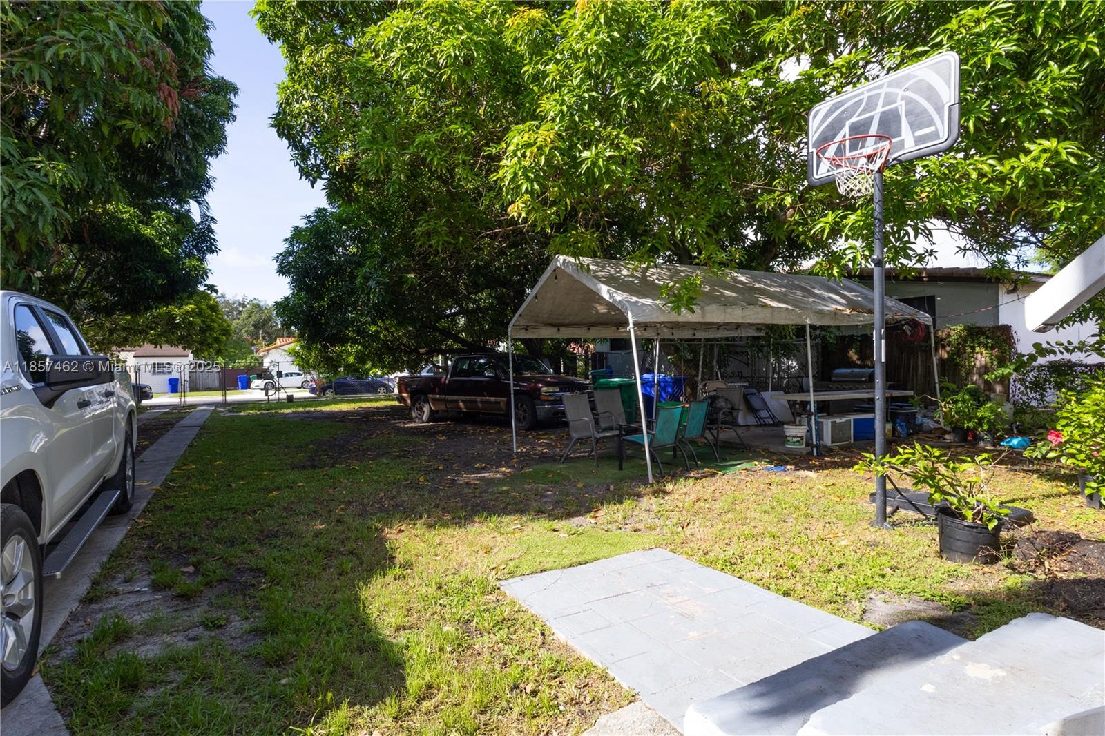 PALM GROVE - Residential Income