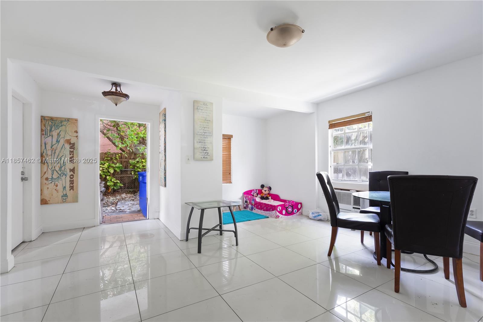 PALM GROVE - Residential Income