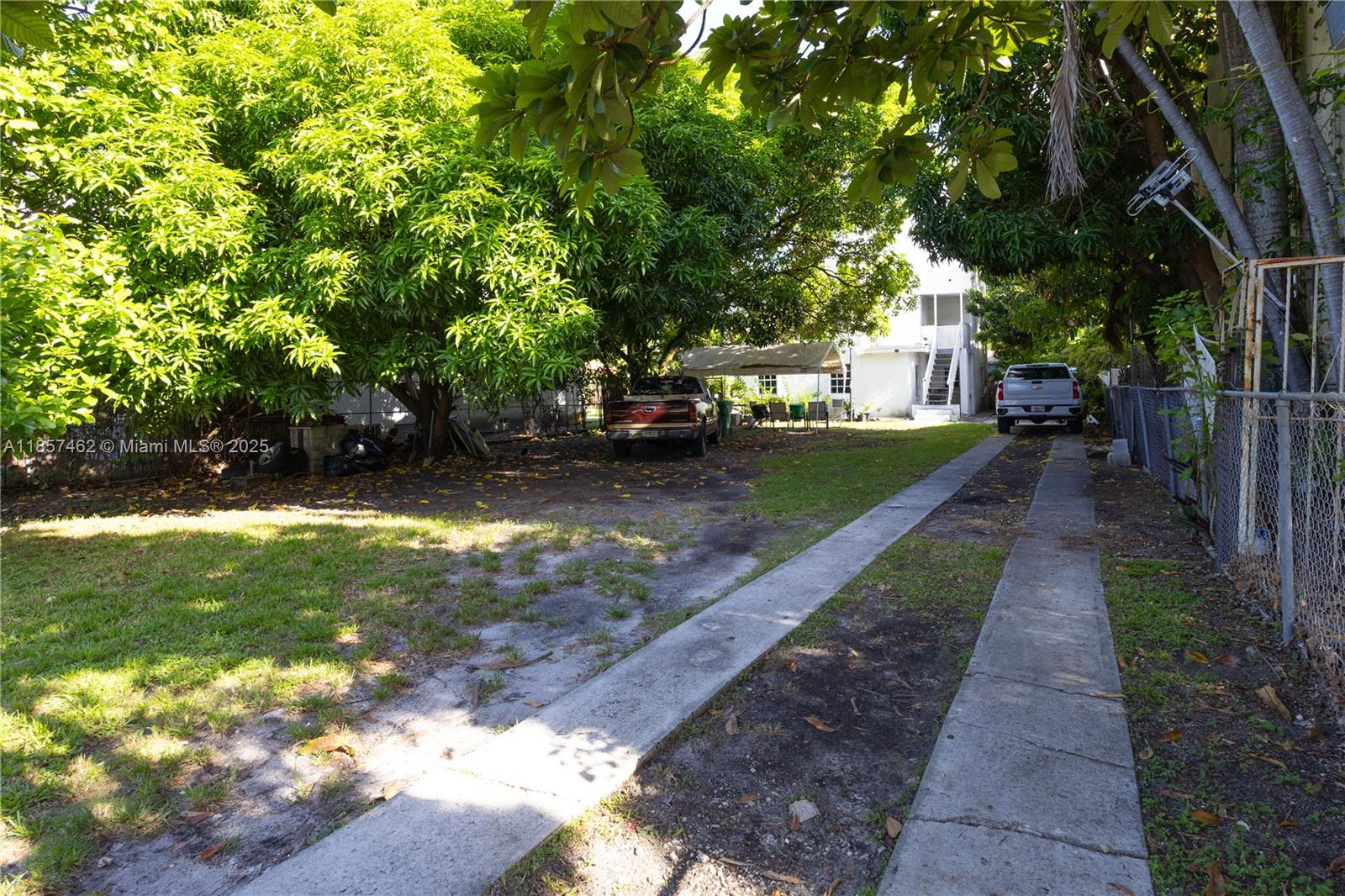 PALM GROVE - Residential Income