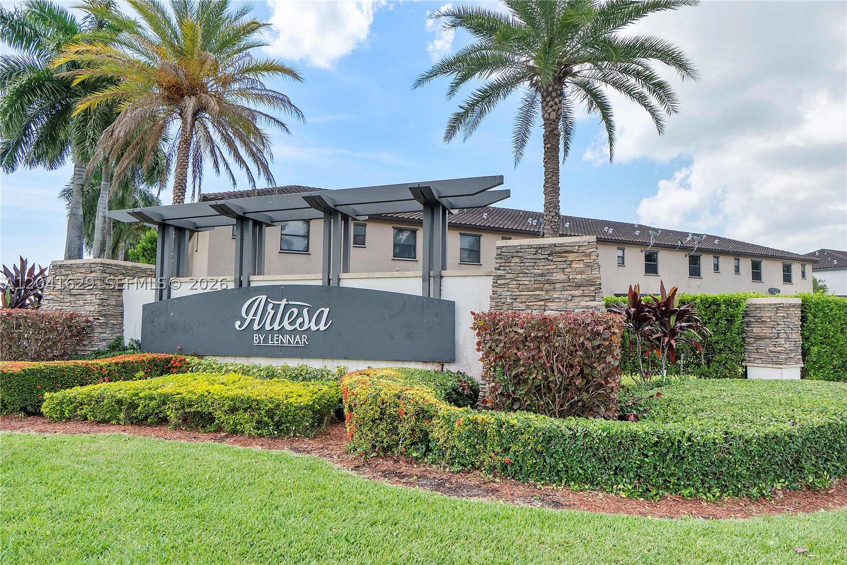 COCO PALM ESTATES - Residential