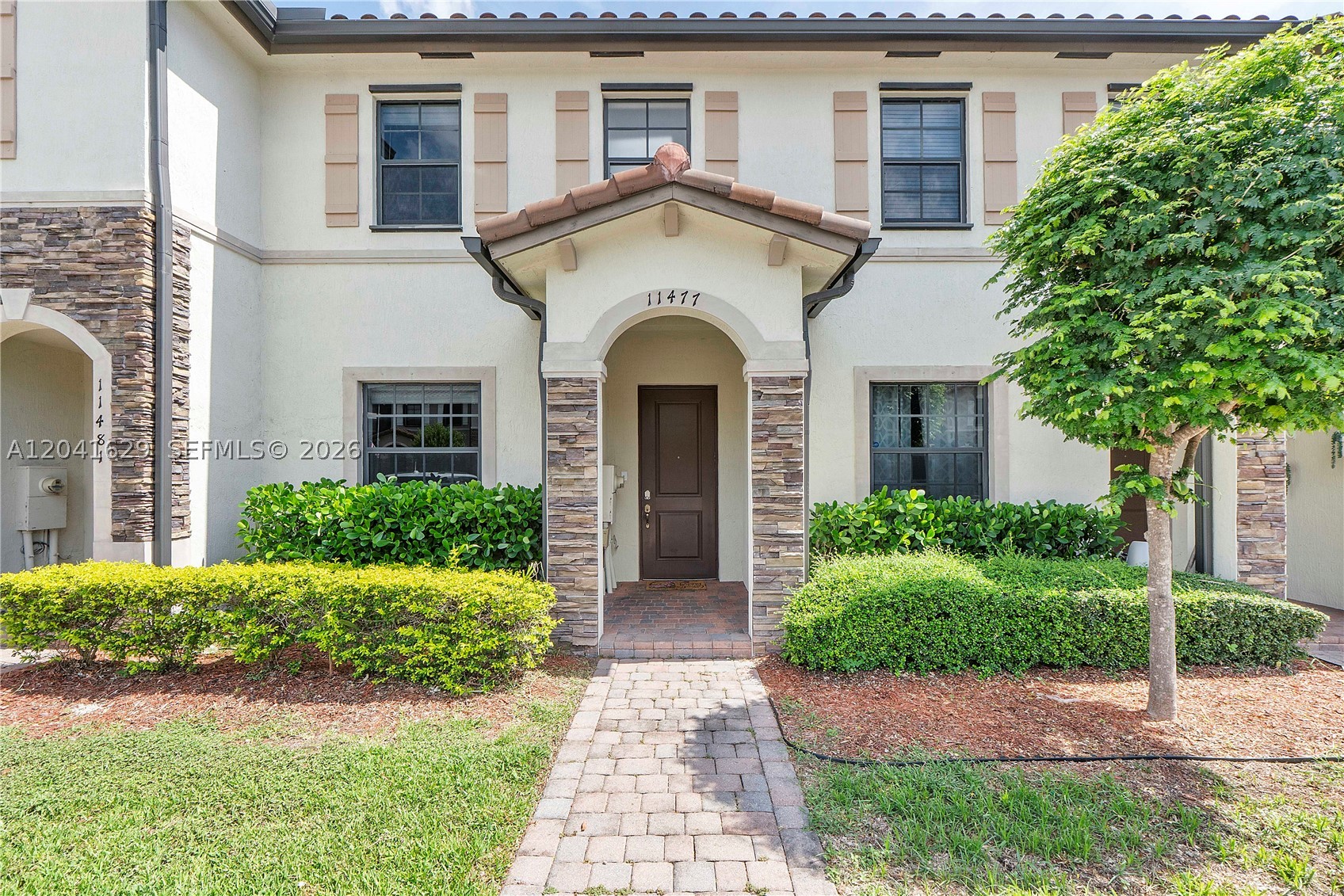 COCO PALM ESTATES - Residential