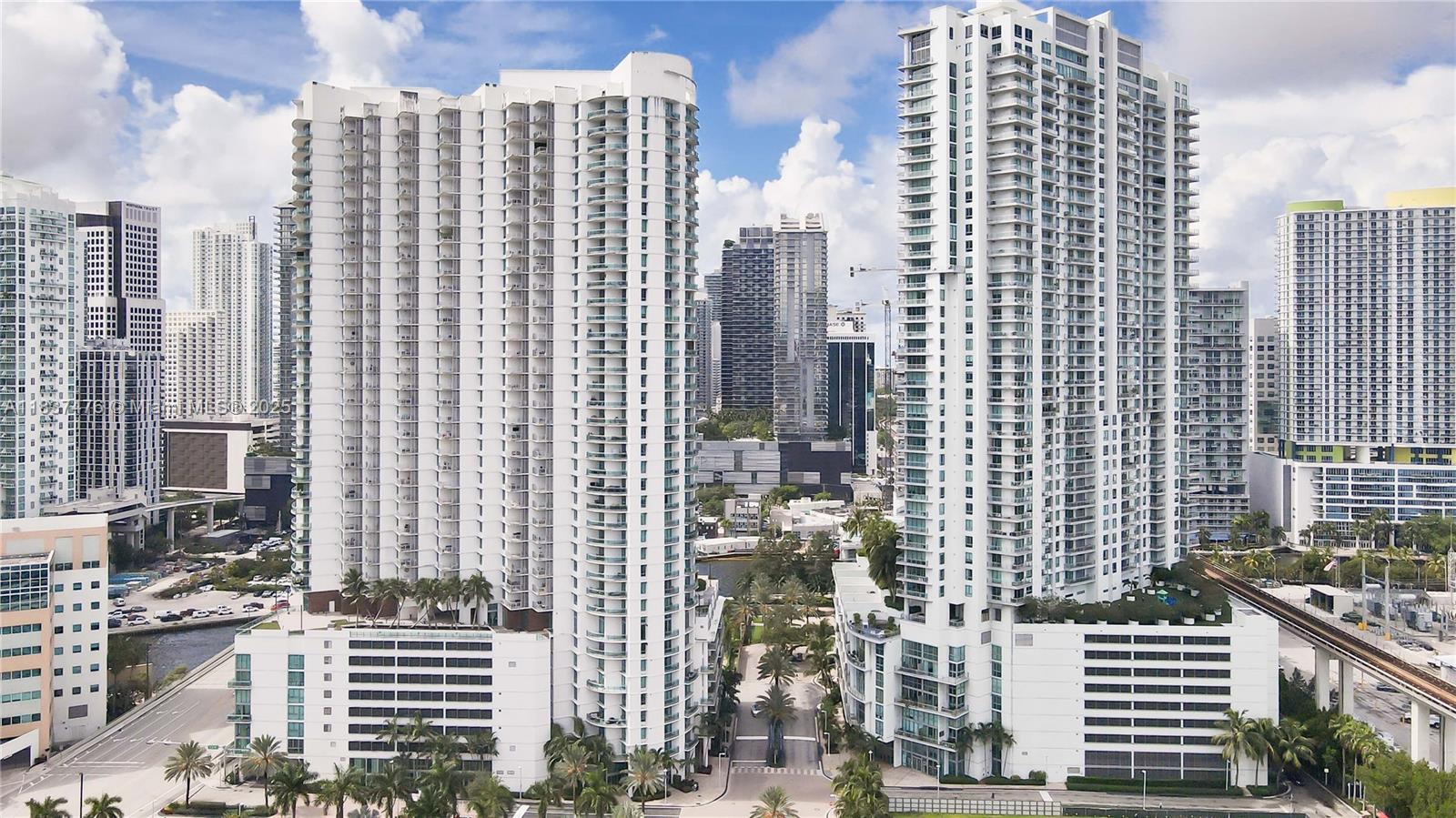 IVY CONDO - Residential