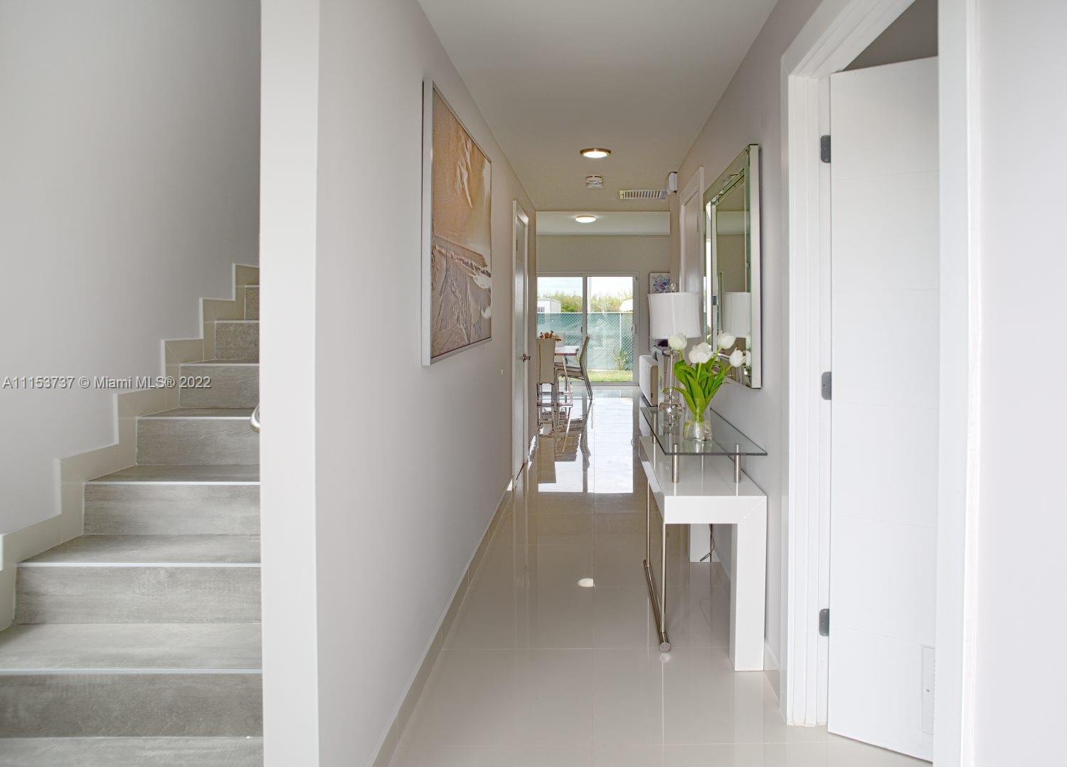 VITRAN AT NARANJA ESTATES - Residential