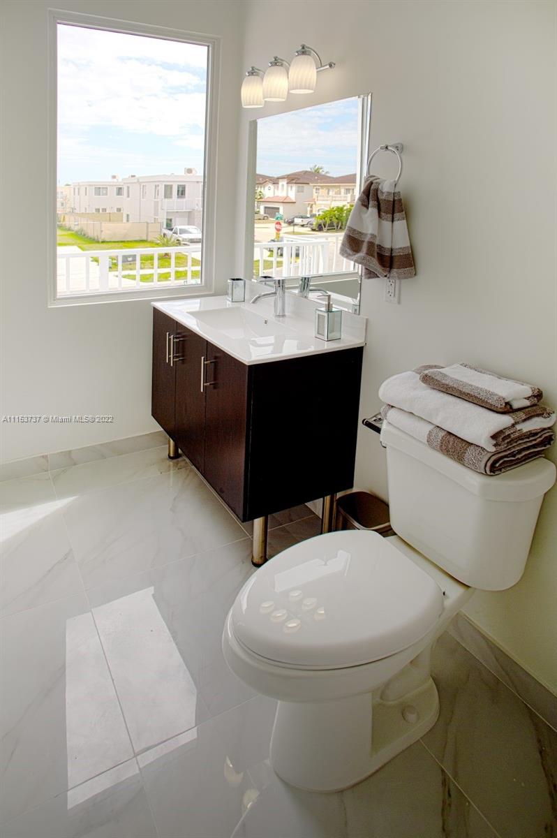 VITRAN AT NARANJA ESTATES - Residential