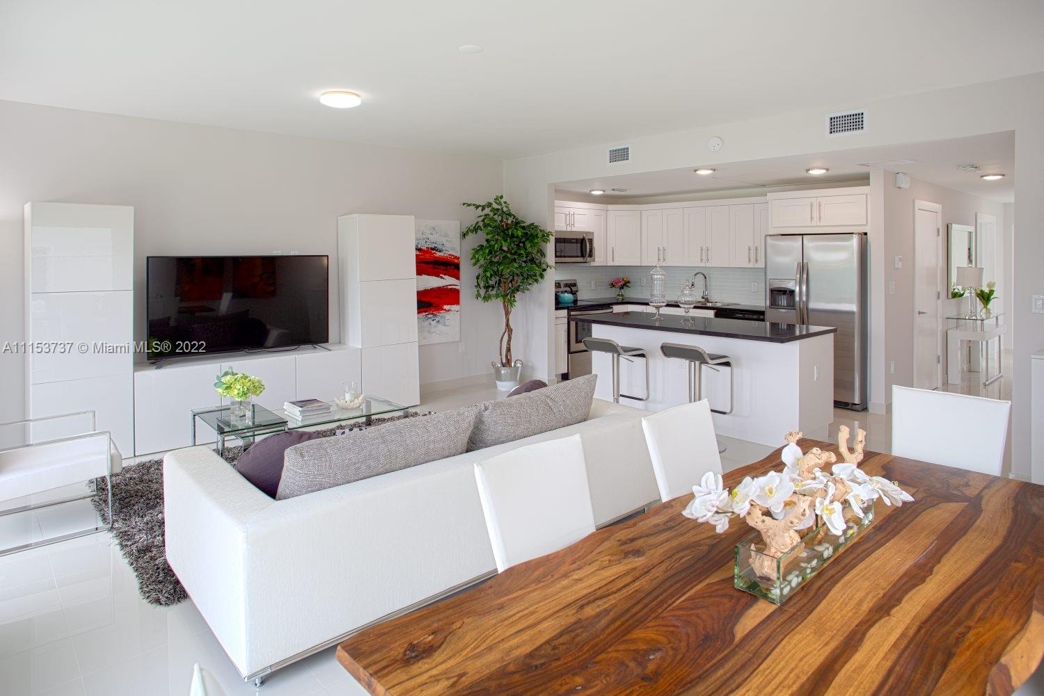 VITRAN AT NARANJA ESTATES - Residential