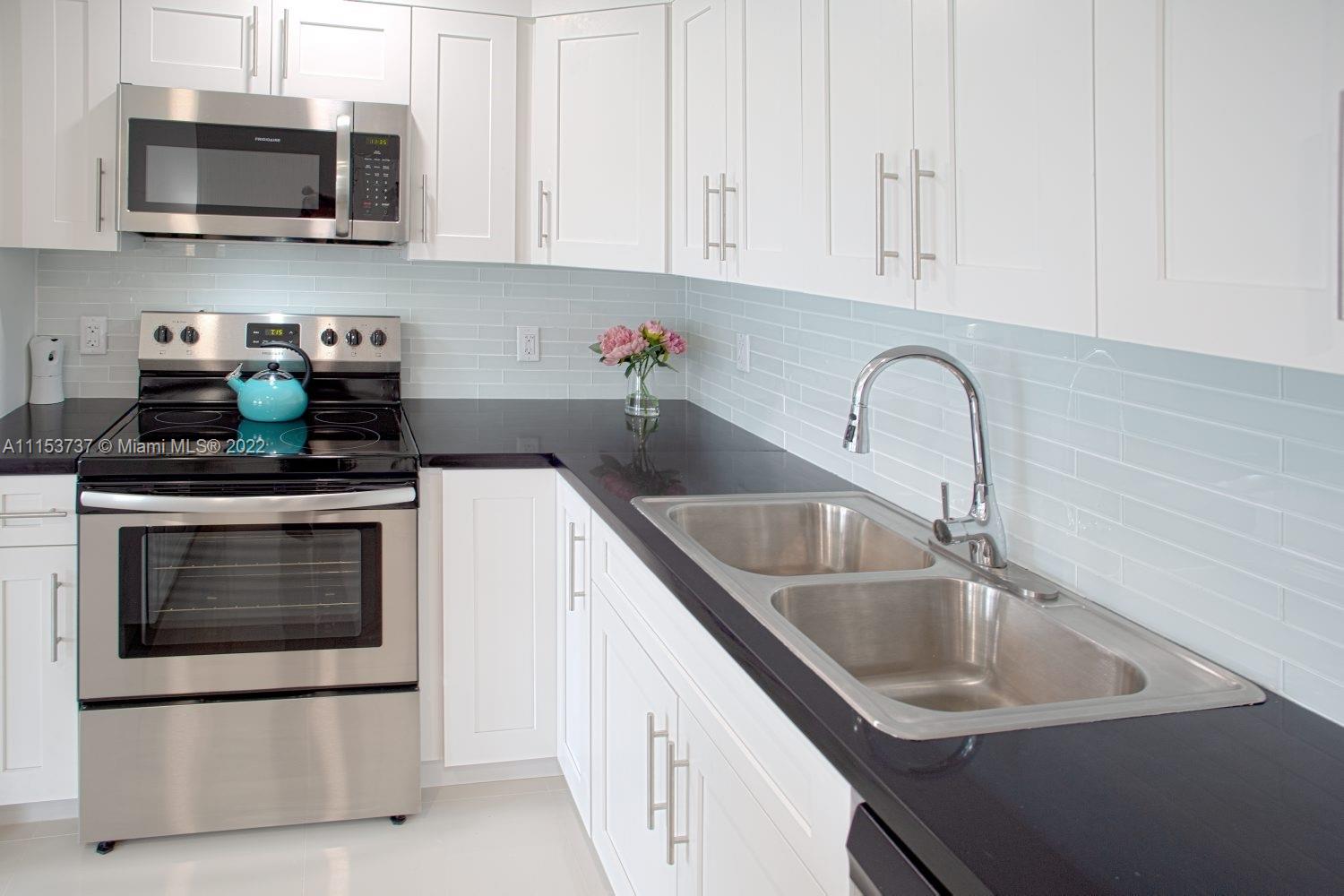 VITRAN AT NARANJA ESTATES - Residential