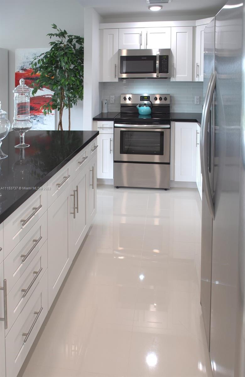 VITRAN AT NARANJA ESTATES - Residential