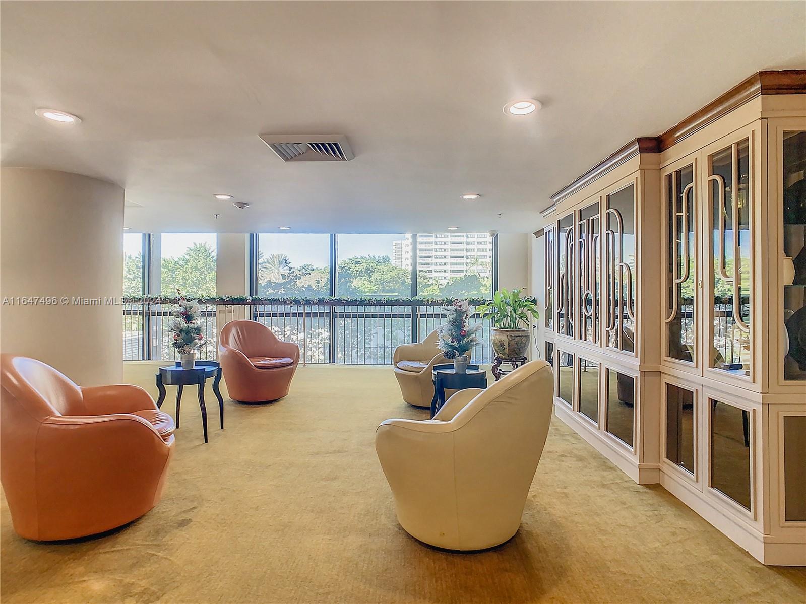 THE PLAZA OF BAL HARBOUR - Residential Lease
