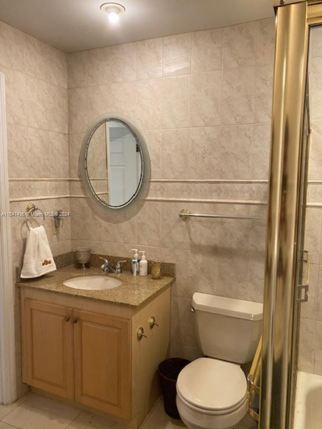 THE PLAZA OF BAL HARBOUR - Residential Lease