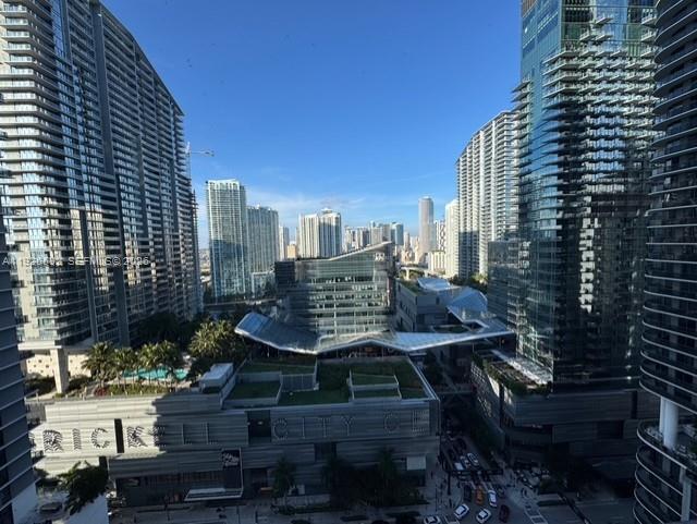 BRICKELL HEIGHTS EAST CON - Residential Lease