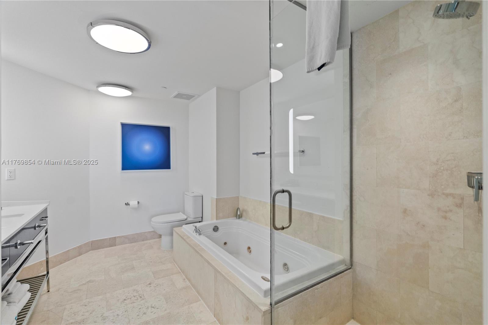 FONTAINEBLEAU II CONDO - Residential