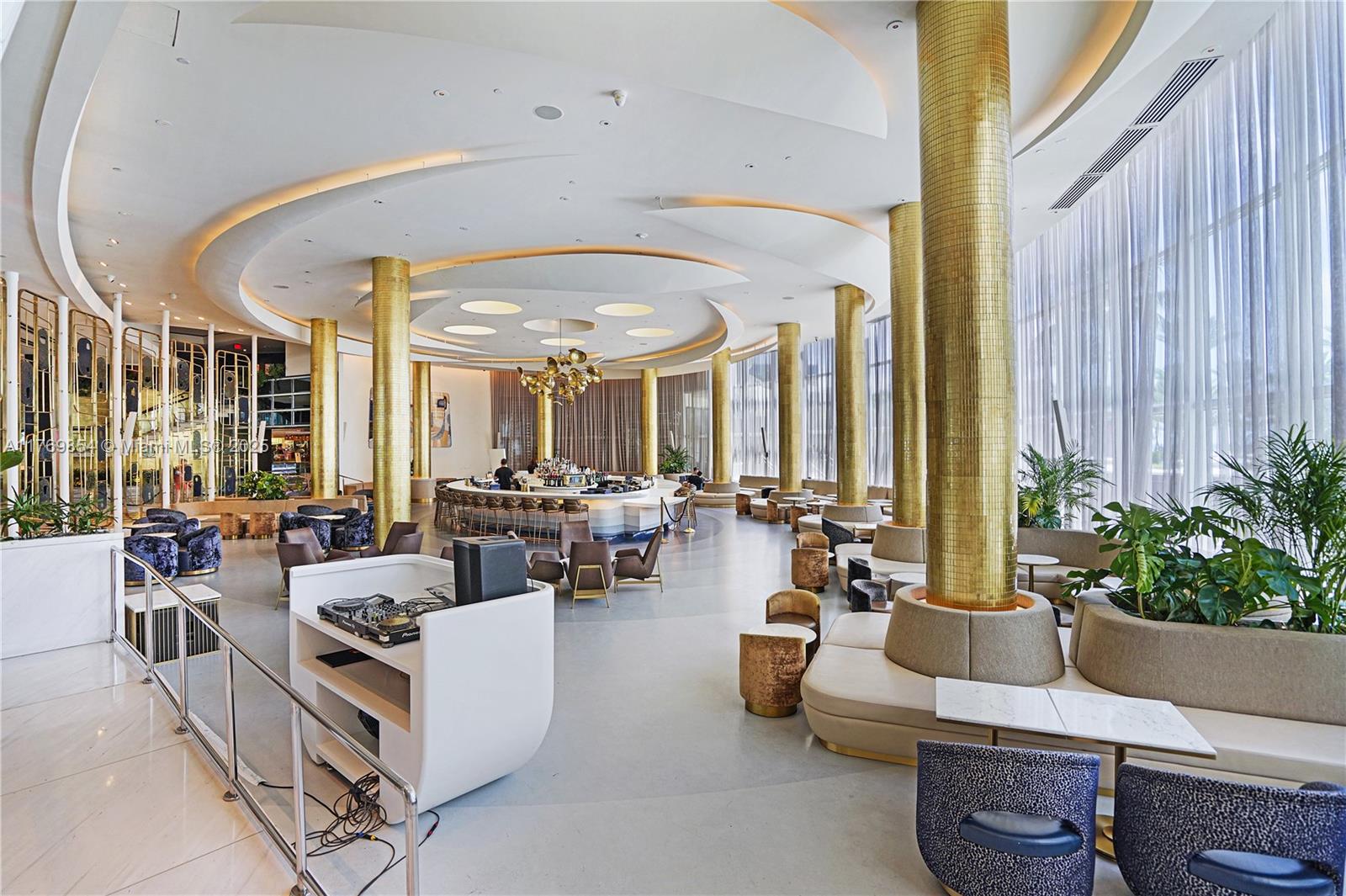 FONTAINEBLEAU II CONDO - Residential