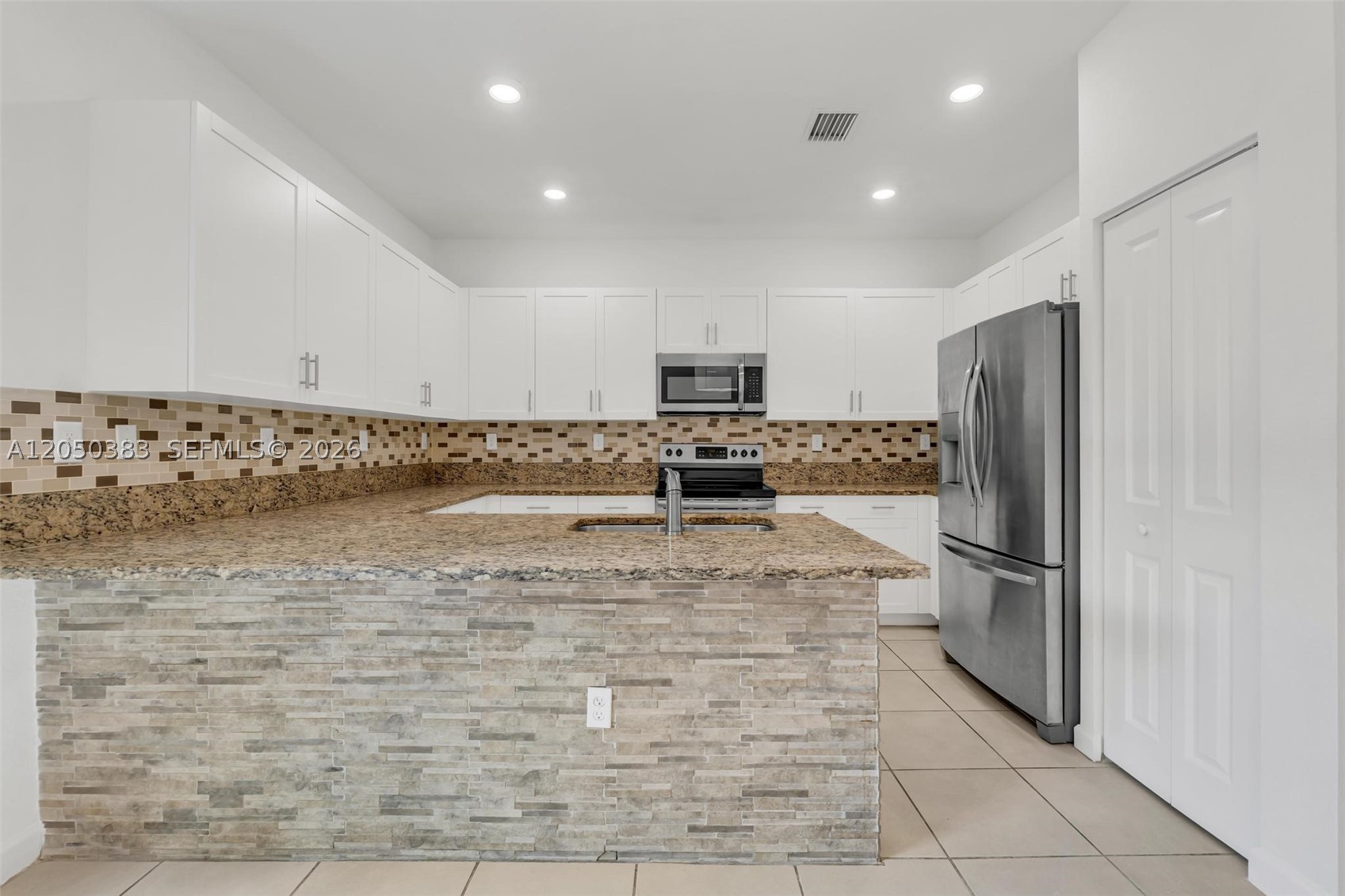 VIA VENTURA NEIGHBORHOOD - Residential
