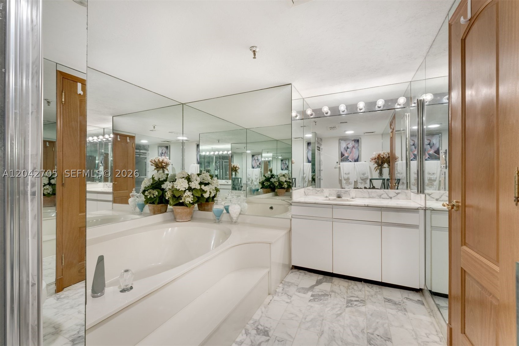 NINE ISLAND AVENUE CONDO - Residential