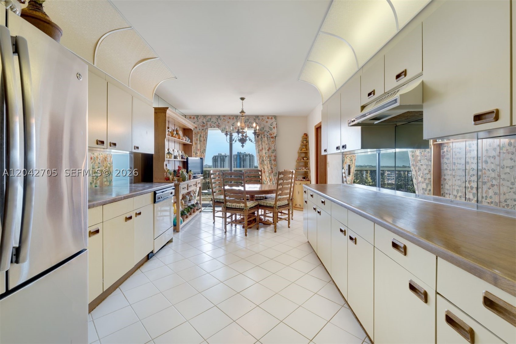NINE ISLAND AVENUE CONDO - Residential