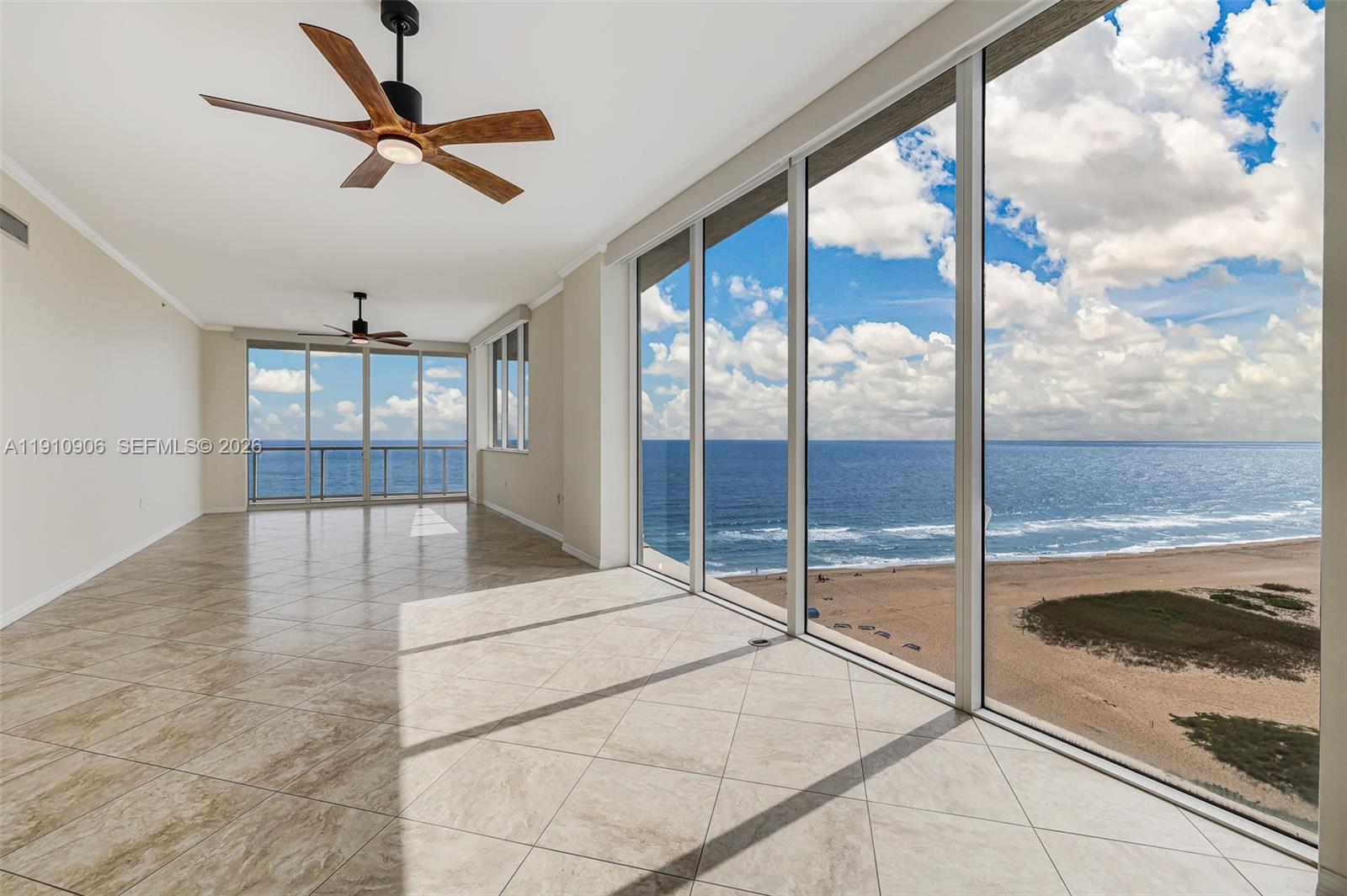 LUNA OCEAN RESIDENCES CON - Residential