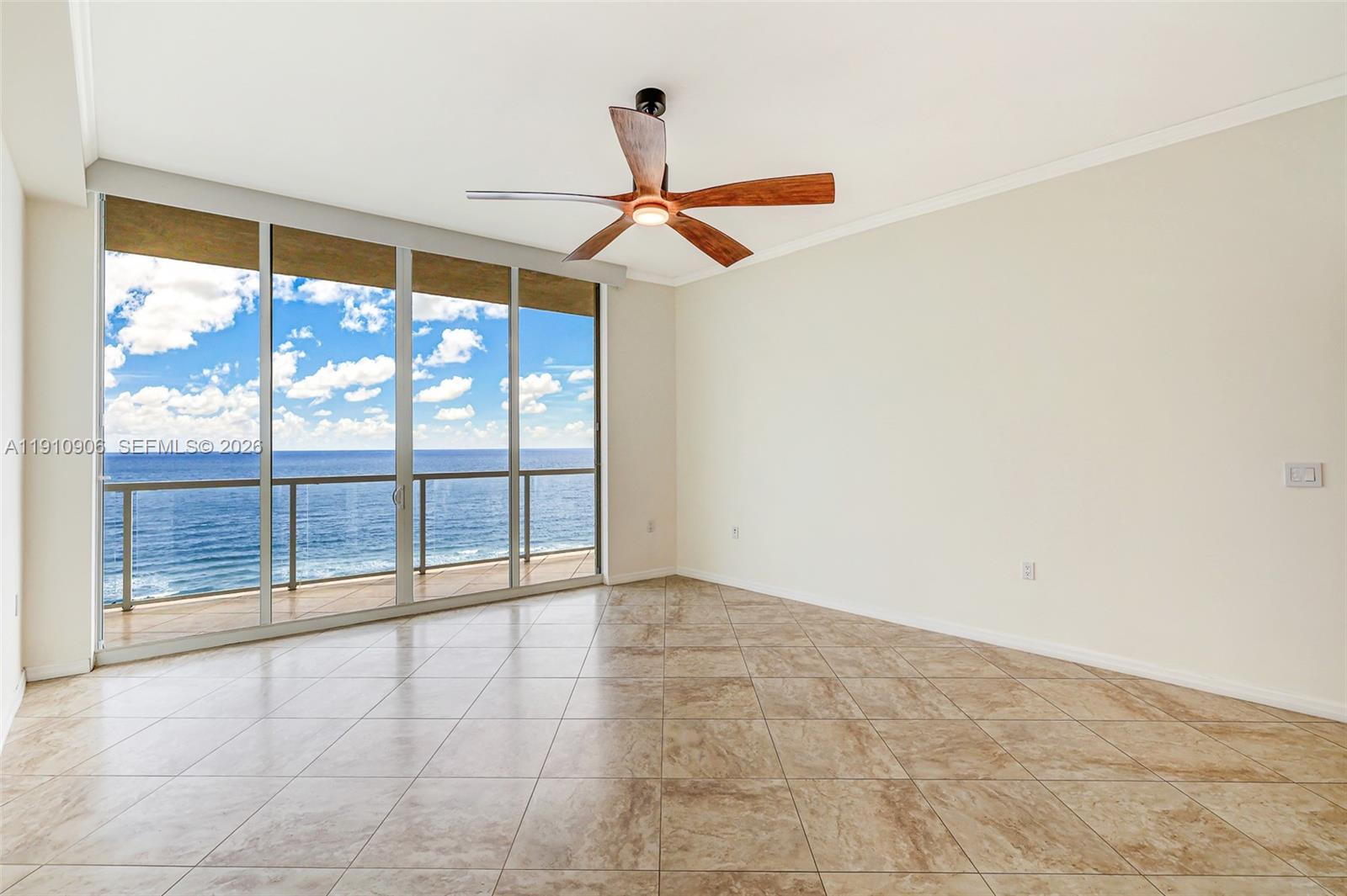 LUNA OCEAN RESIDENCES CON - Residential