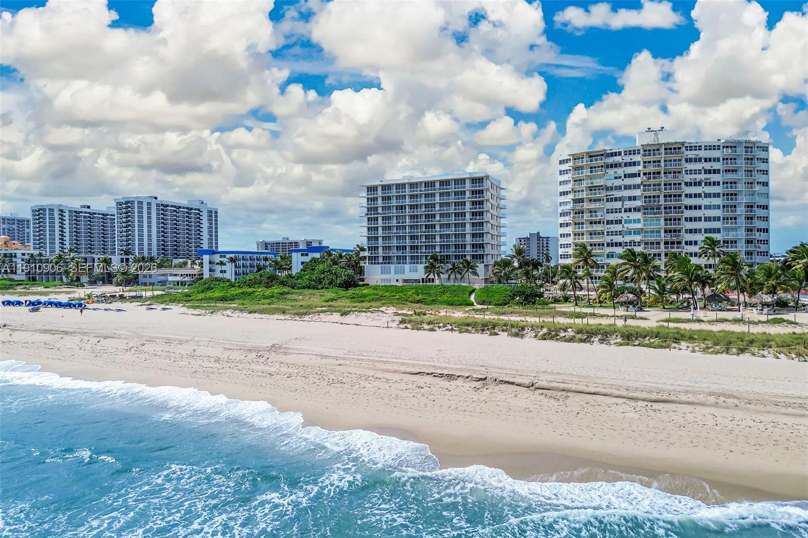 LUNA OCEAN RESIDENCES CON - Residential
