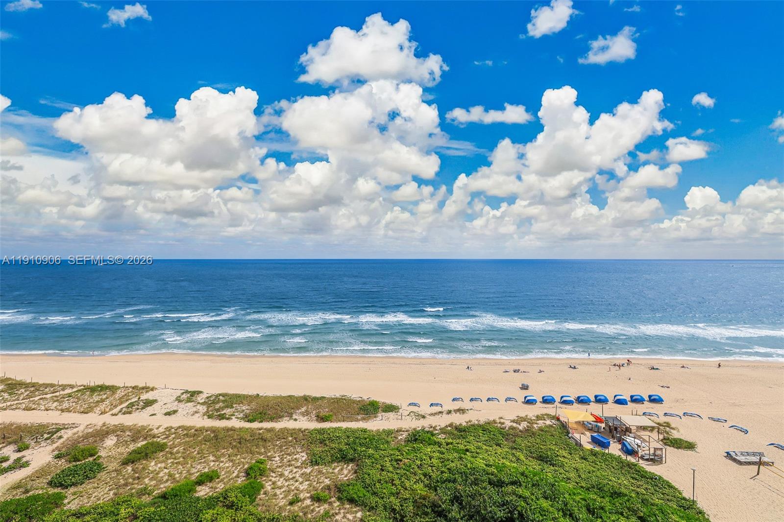 LUNA OCEAN RESIDENCES CON - Residential