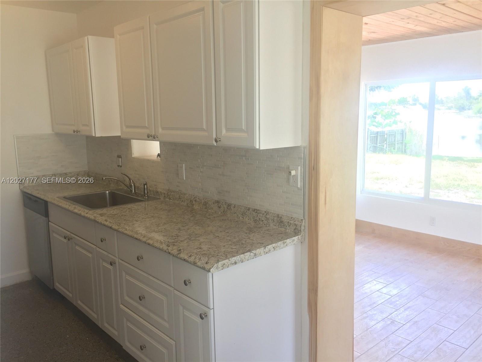 LAKE FOREST SEC 4 - Residential Lease