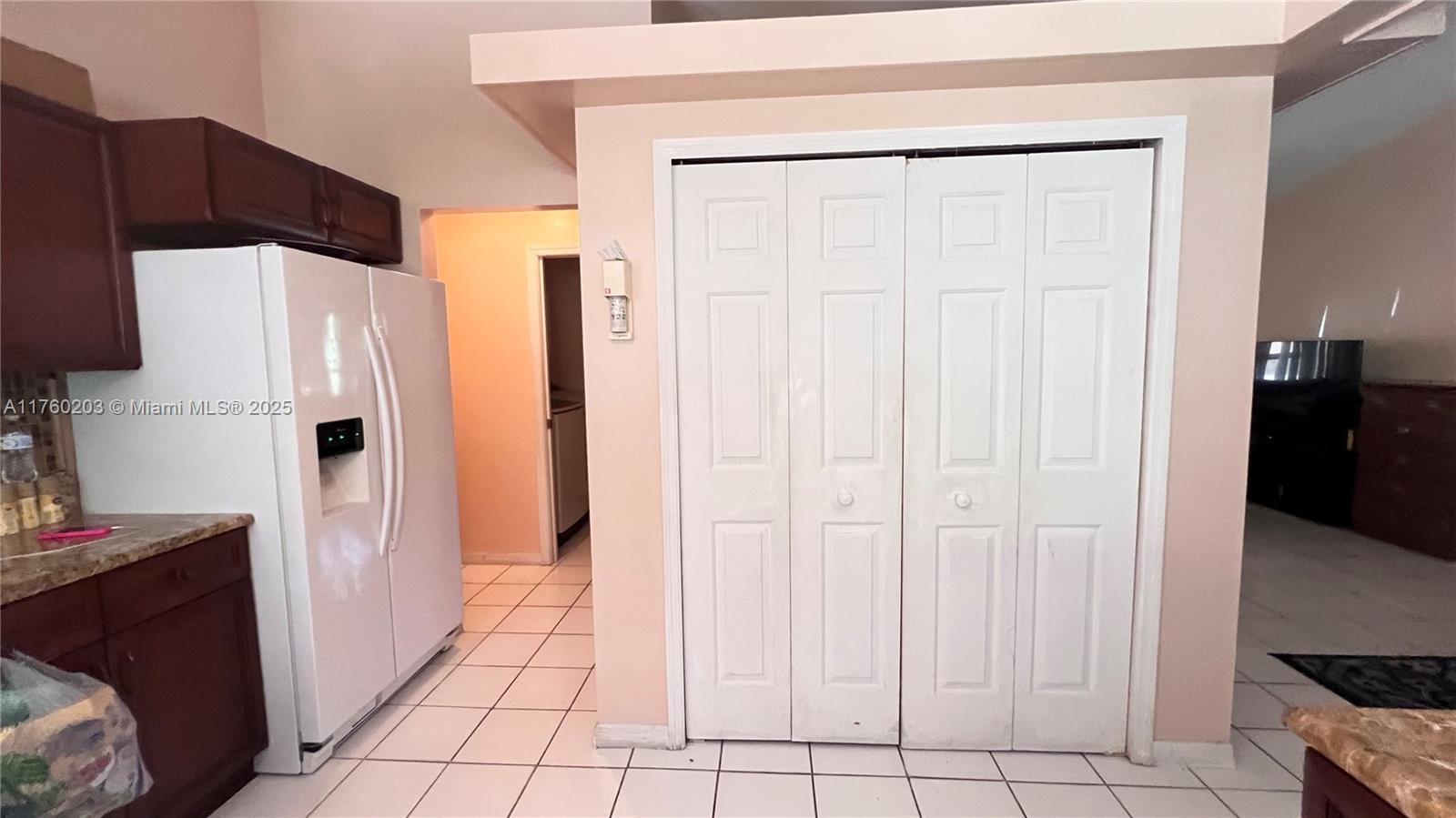 PORT ST LUCIE SECTION 10 - Residential Lease