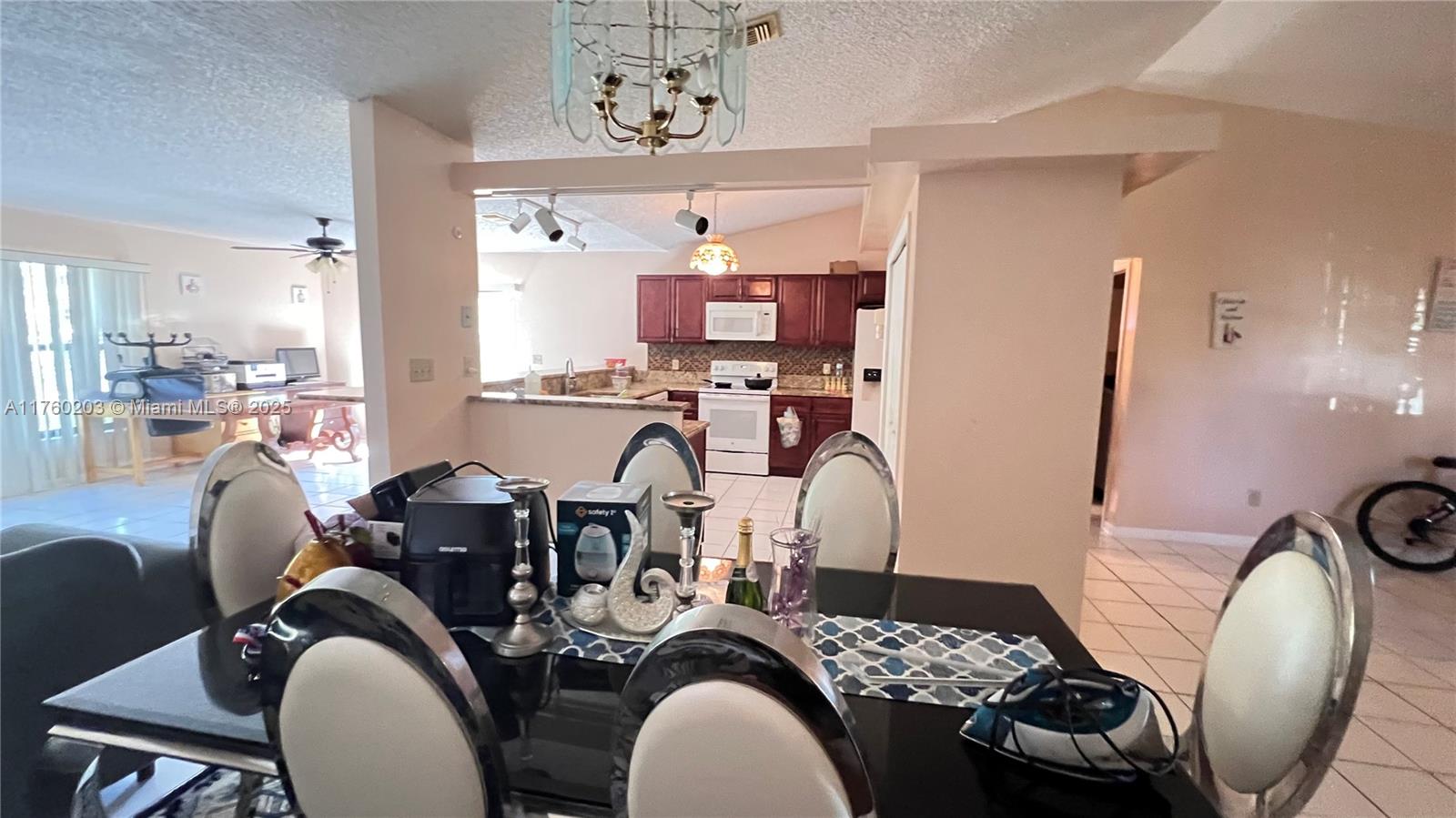 PORT ST LUCIE SECTION 10 - Residential Lease