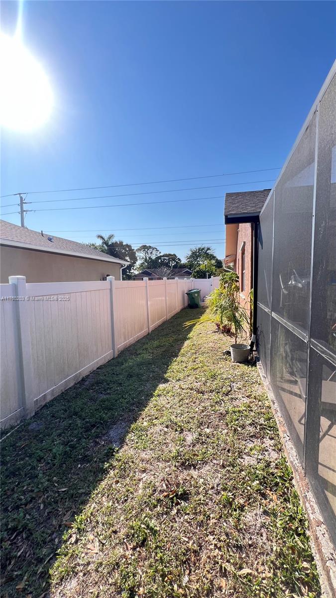 PORT ST LUCIE SECTION 10 - Residential Lease