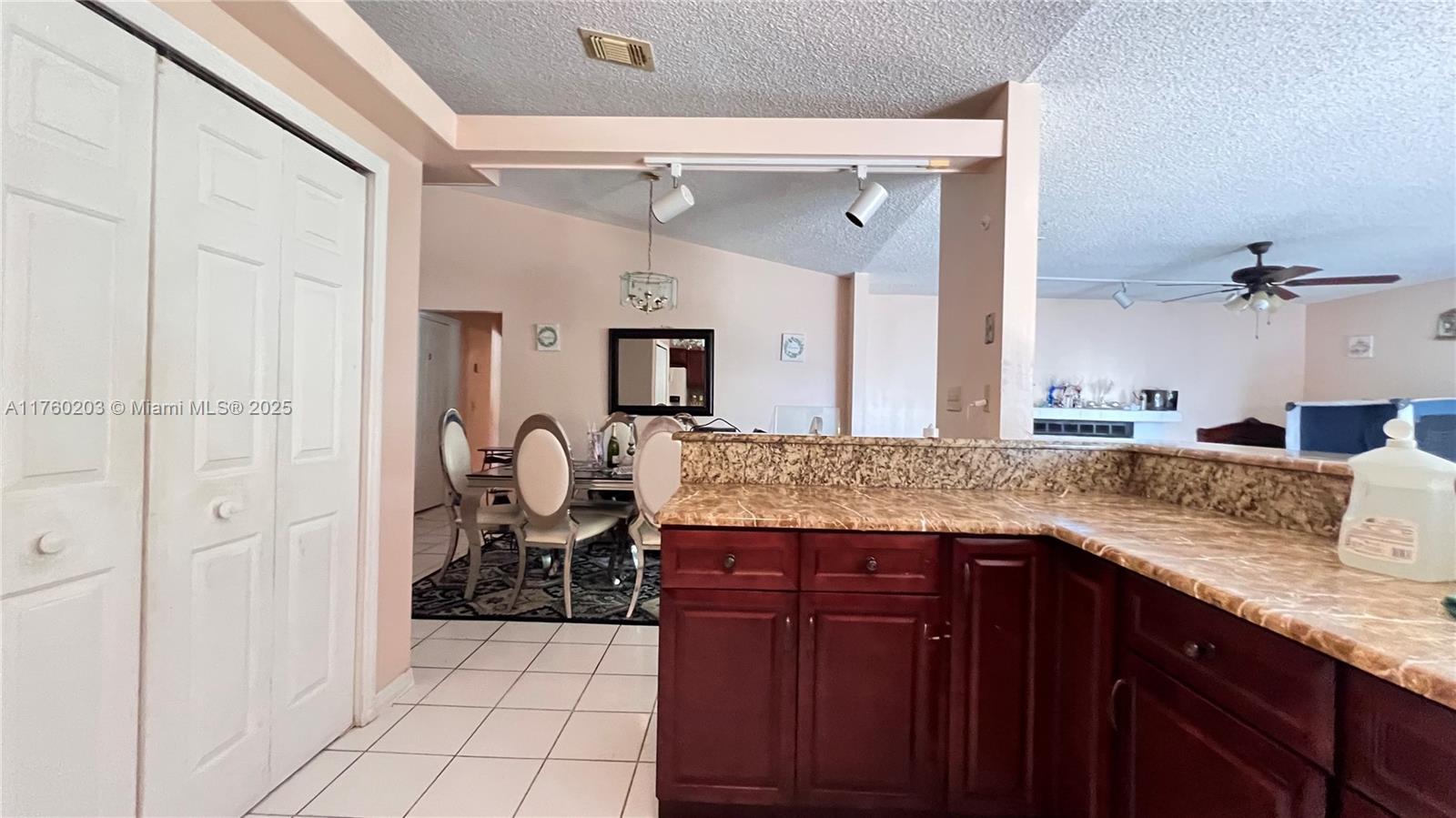 PORT ST LUCIE SECTION 10 - Residential Lease