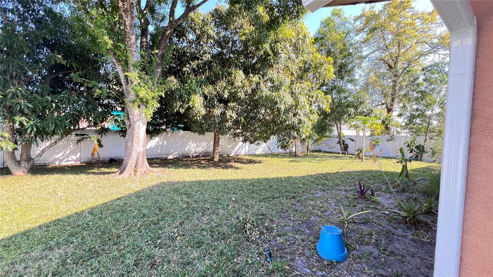 PORT ST LUCIE SECTION 10 - Residential Lease