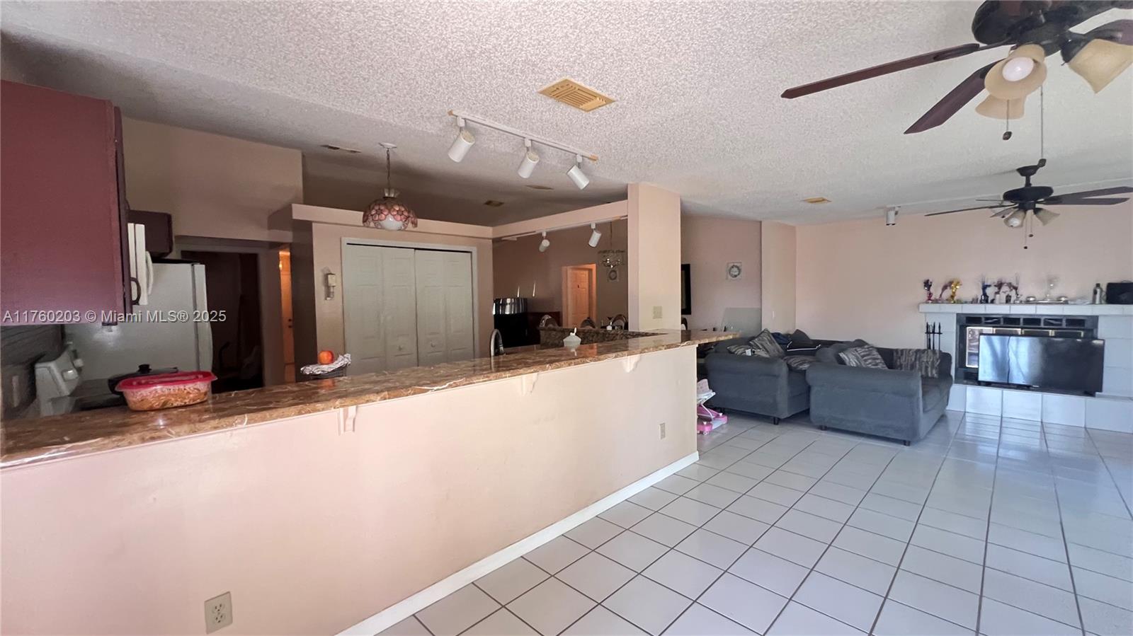 PORT ST LUCIE SECTION 10 - Residential Lease