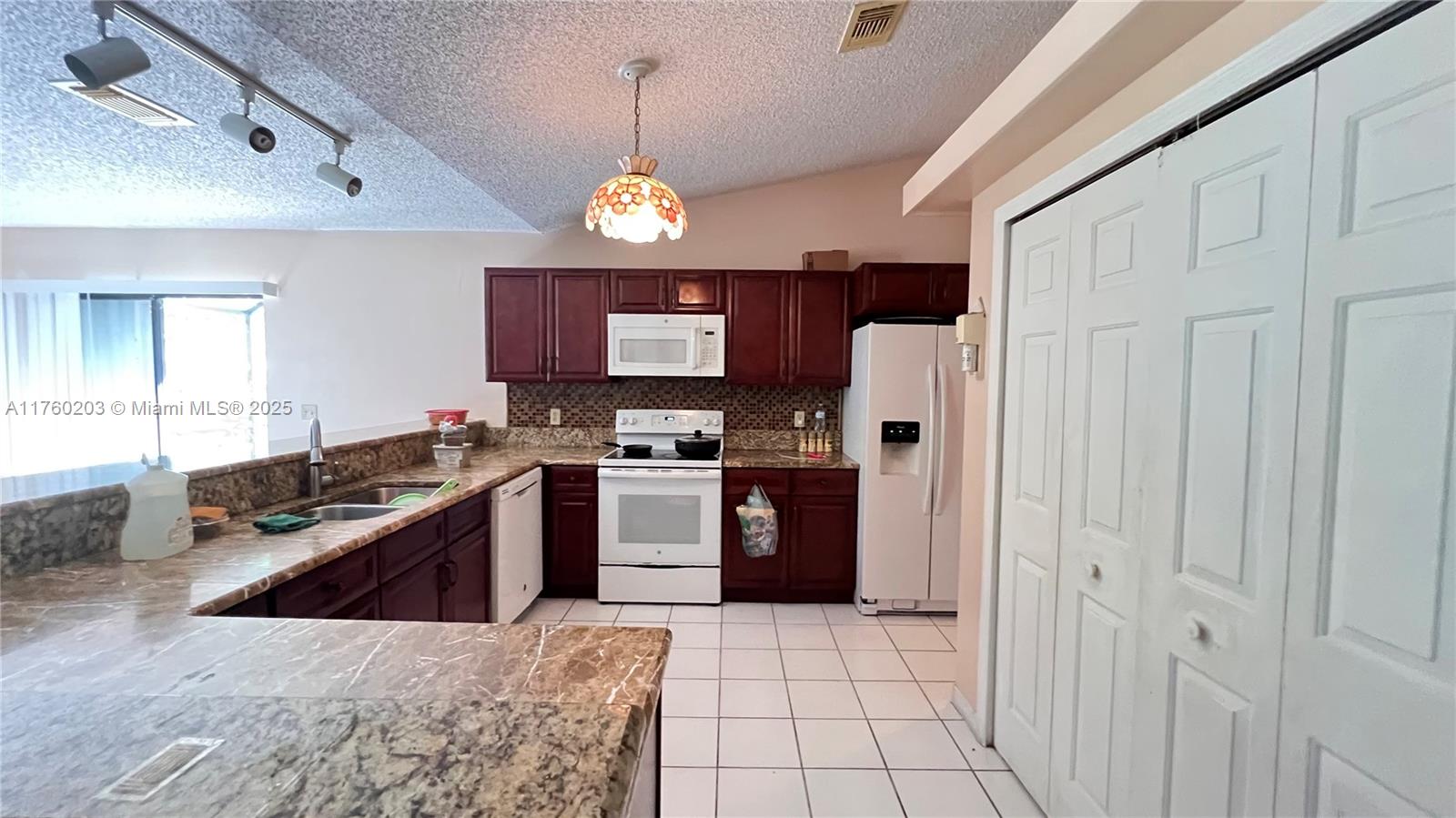 PORT ST LUCIE SECTION 10 - Residential Lease