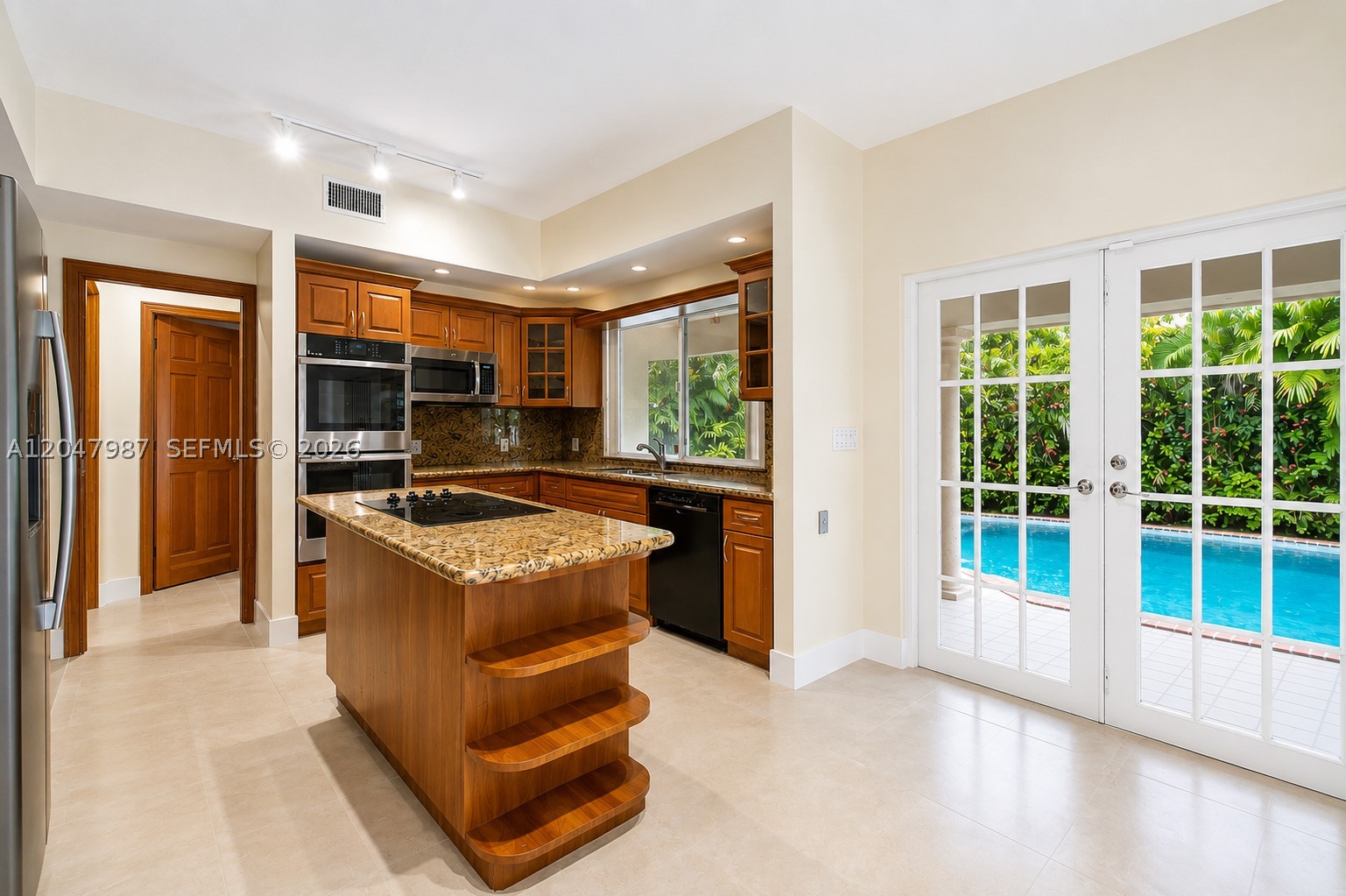1ST ADDN TO ROYAL OAKS - Residential Lease