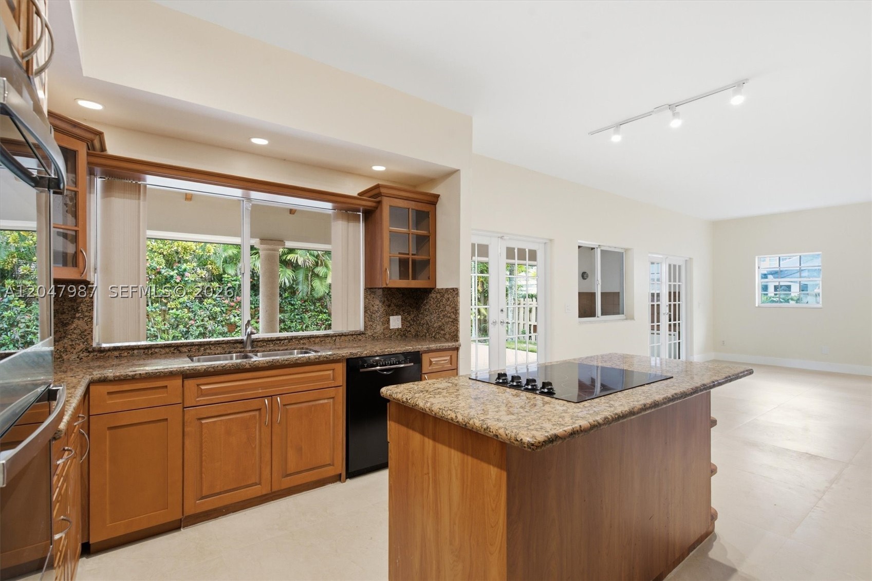 1ST ADDN TO ROYAL OAKS - Residential Lease