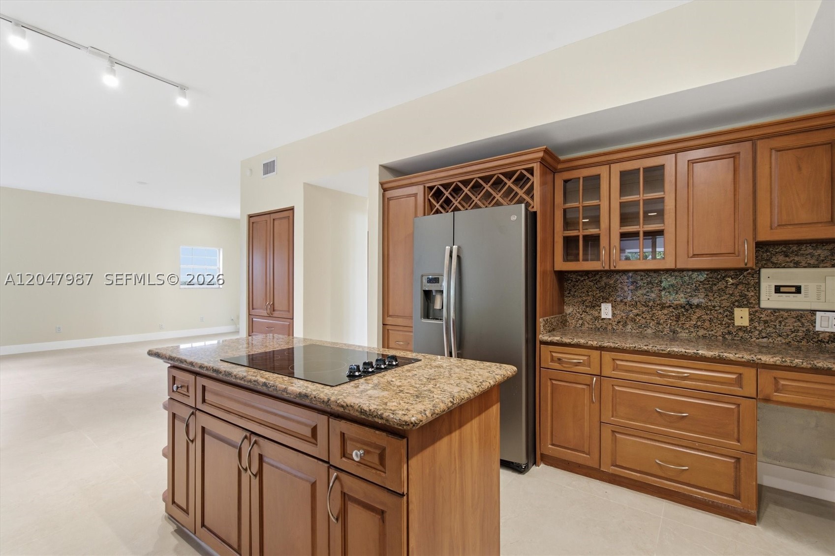 1ST ADDN TO ROYAL OAKS - Residential Lease