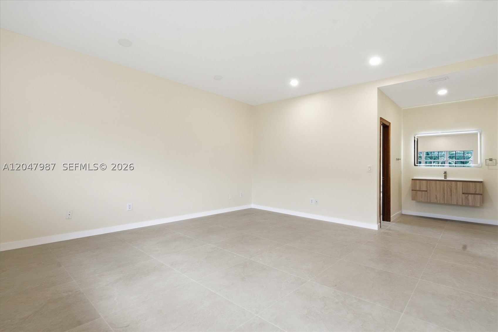 1ST ADDN TO ROYAL OAKS - Residential Lease