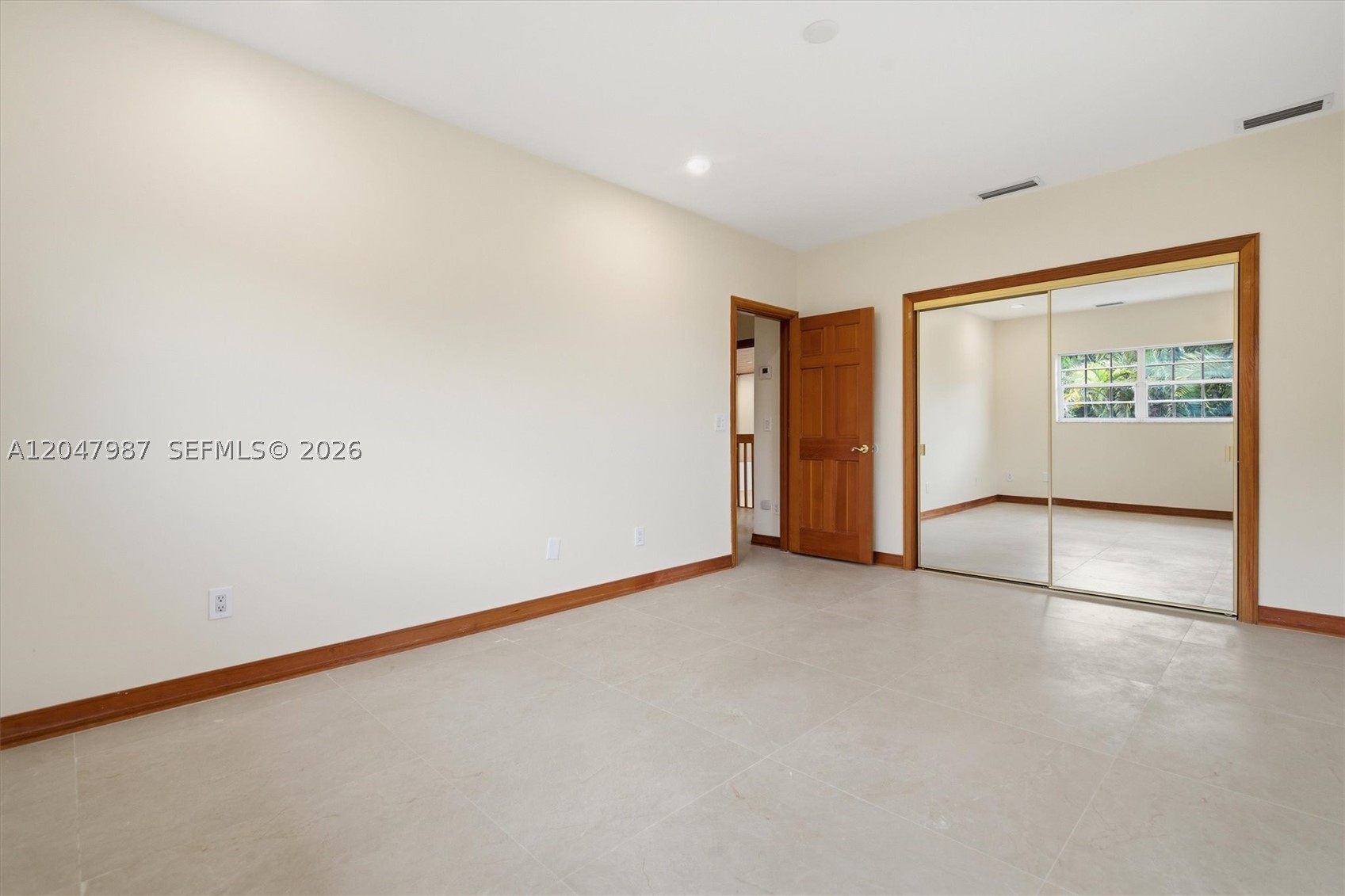 1ST ADDN TO ROYAL OAKS - Residential Lease