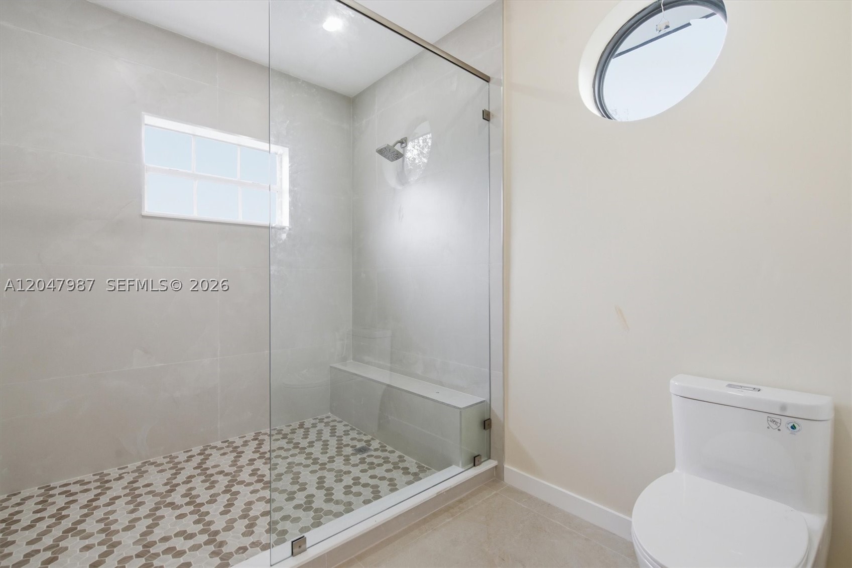 1ST ADDN TO ROYAL OAKS - Residential Lease
