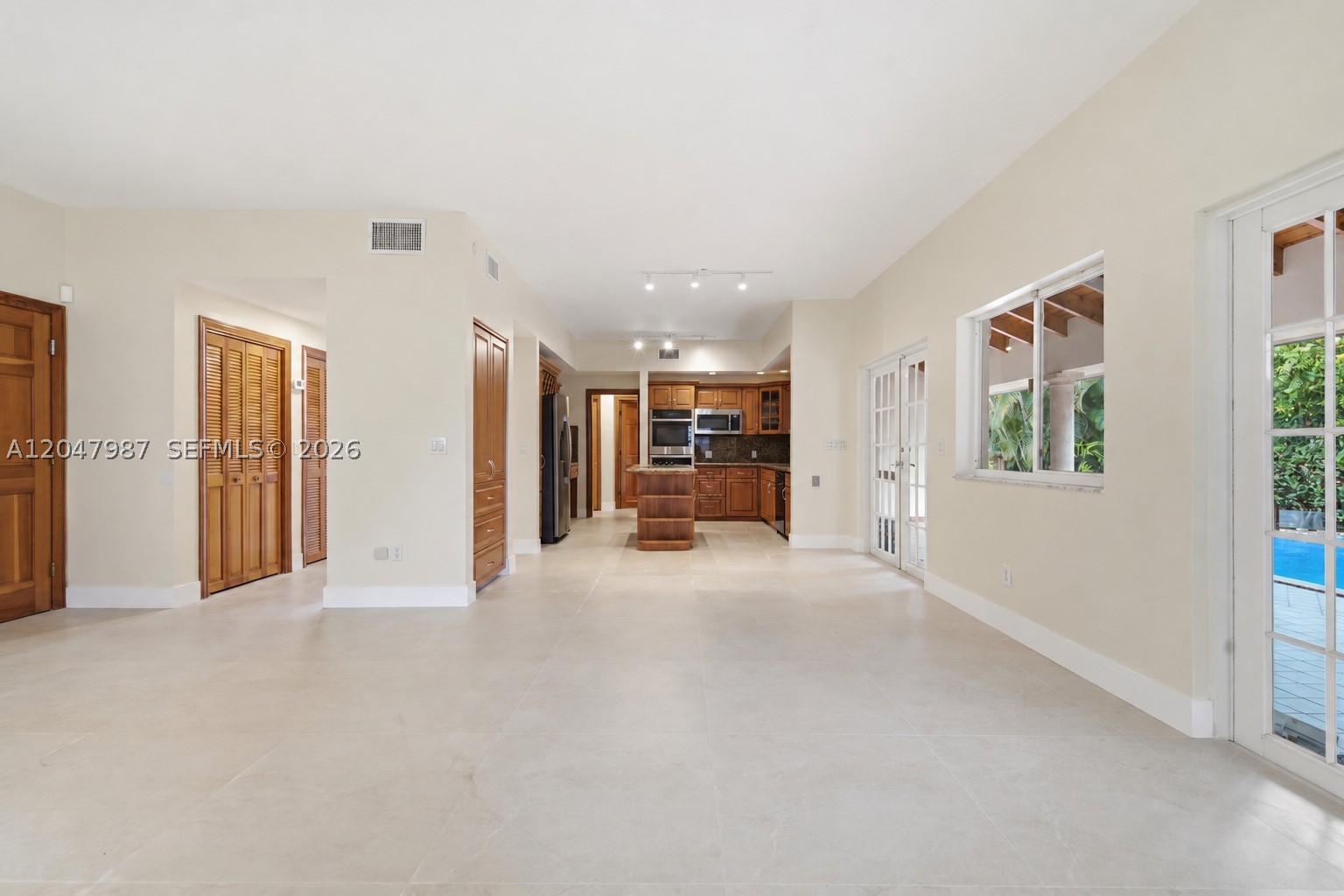 1ST ADDN TO ROYAL OAKS - Residential Lease