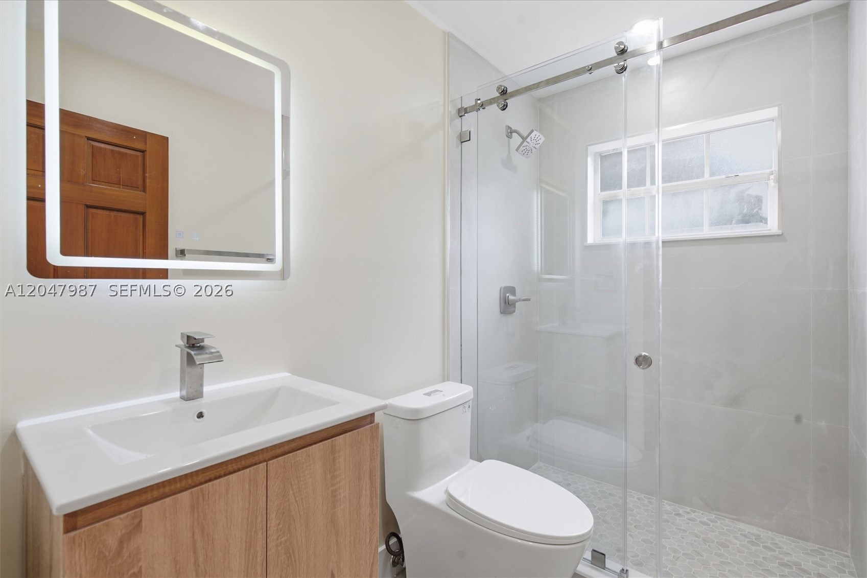 1ST ADDN TO ROYAL OAKS - Residential Lease