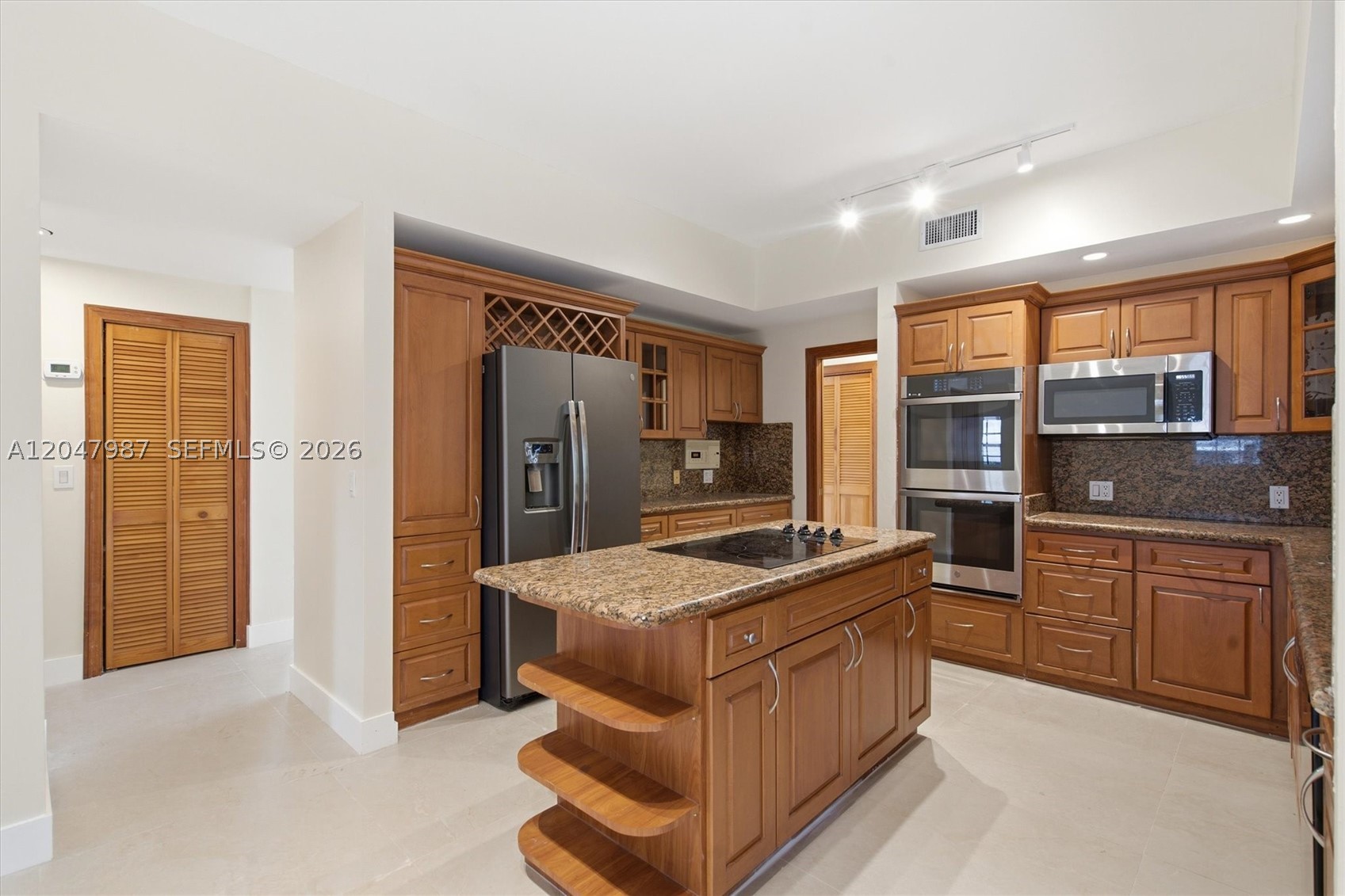 1ST ADDN TO ROYAL OAKS - Residential Lease