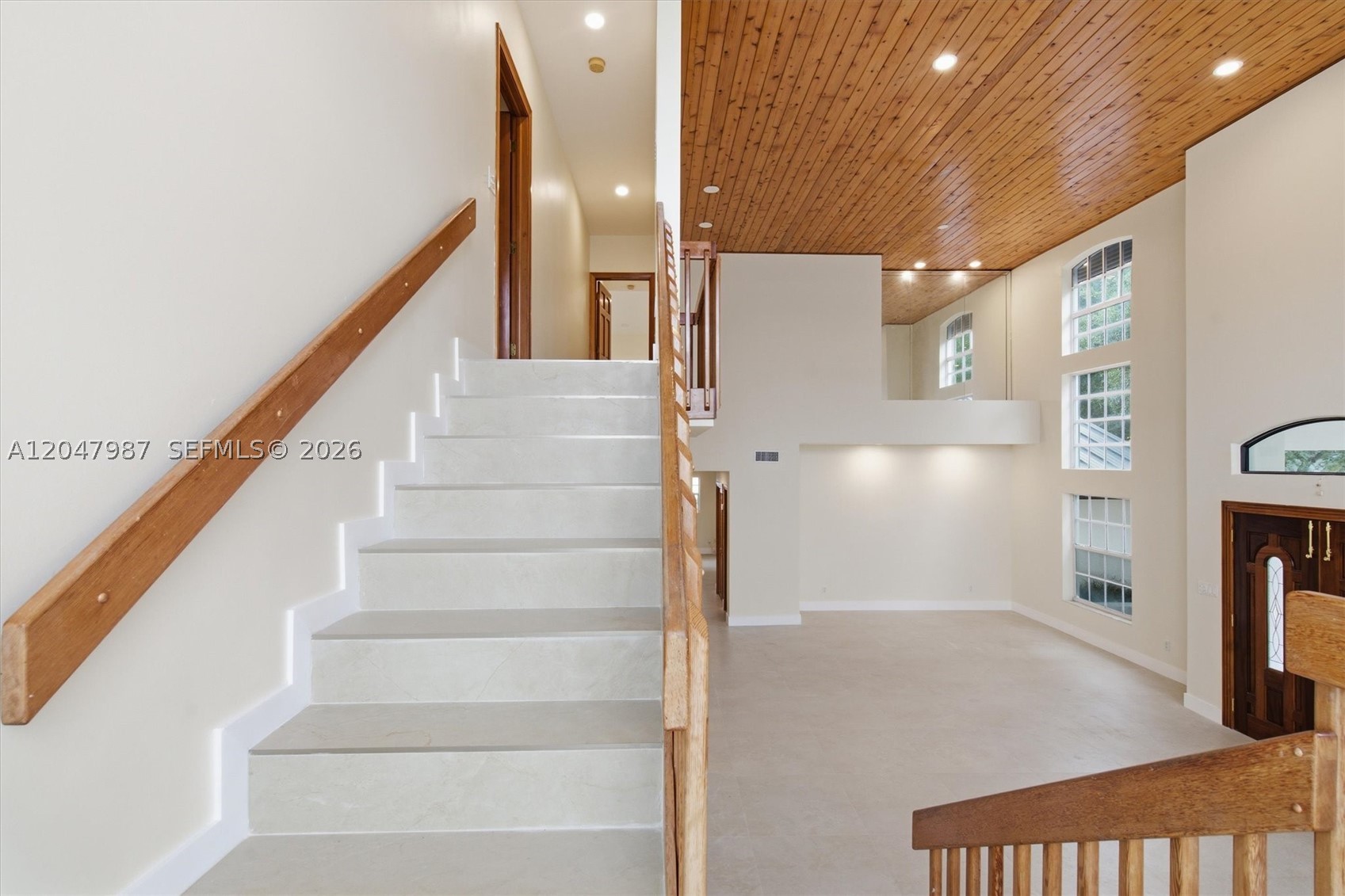 1ST ADDN TO ROYAL OAKS - Residential Lease