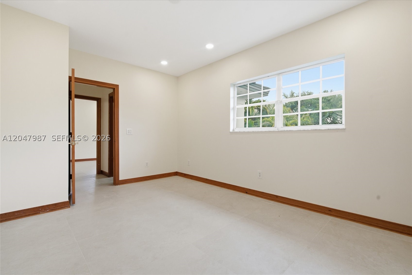 1ST ADDN TO ROYAL OAKS - Residential Lease