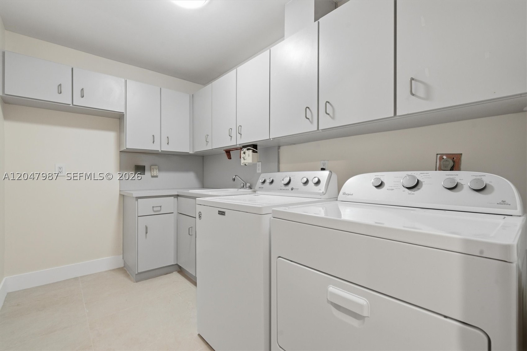 1ST ADDN TO ROYAL OAKS - Residential Lease