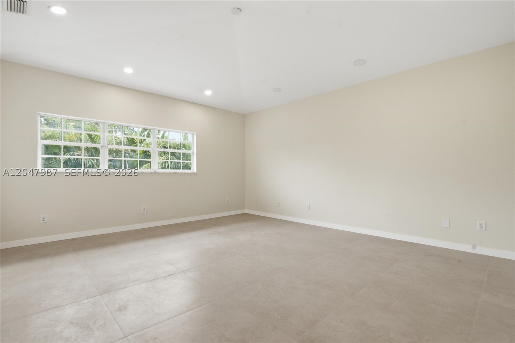 1ST ADDN TO ROYAL OAKS - Residential Lease