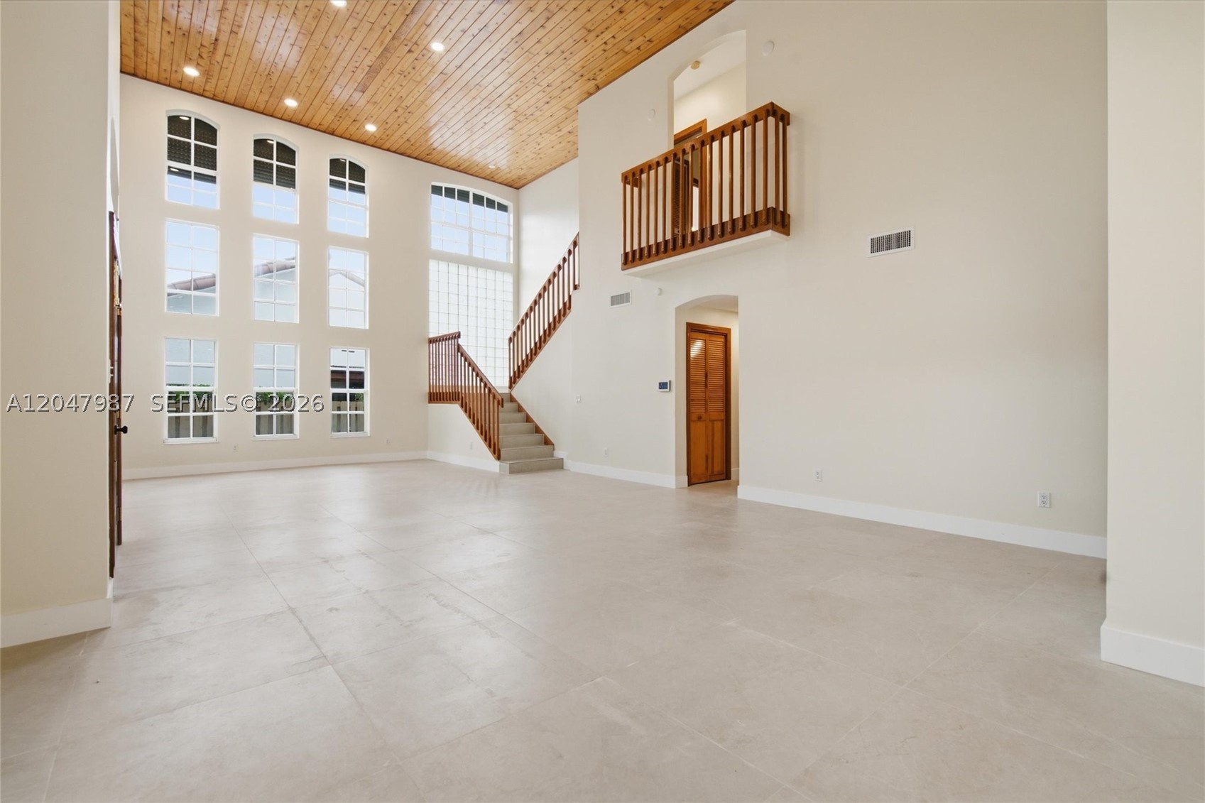 1ST ADDN TO ROYAL OAKS - Residential Lease