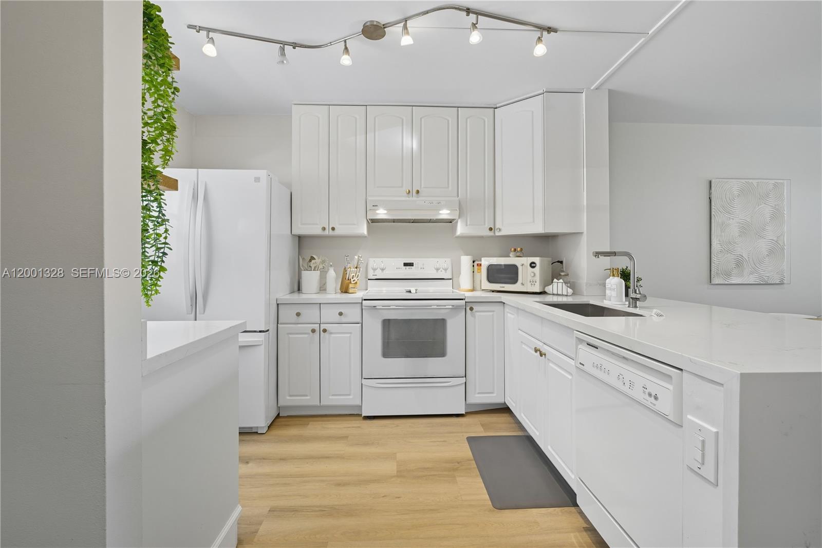GARDENS BY THE SEA CONDO - Residential